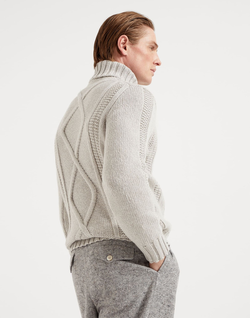 Brunello Cucinelli Irish cable turtleneck sweater in cashmere Feather yarn outlook