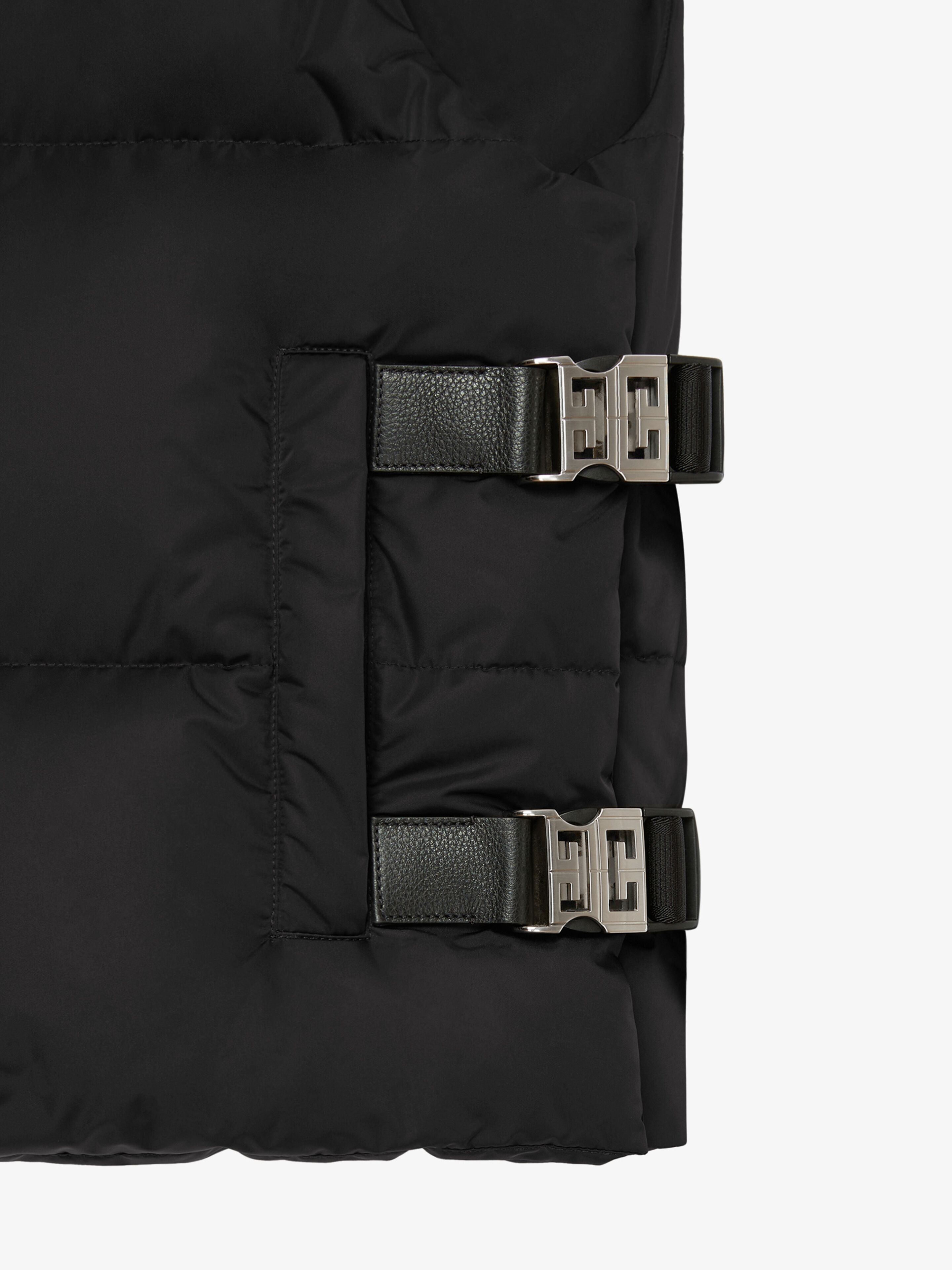 SLEEVELESS PUFFER JACKET WITH METALLIC DETAILS - 5