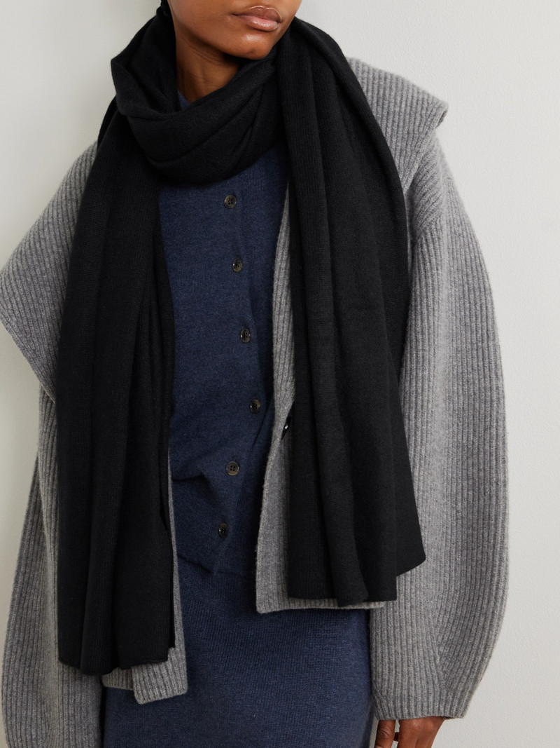 LISA YANG Paris Cashmere Scarf outlook