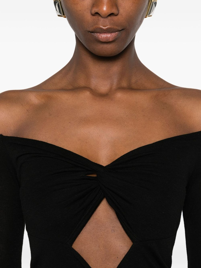 V-neck long sleeve T-shirt 5