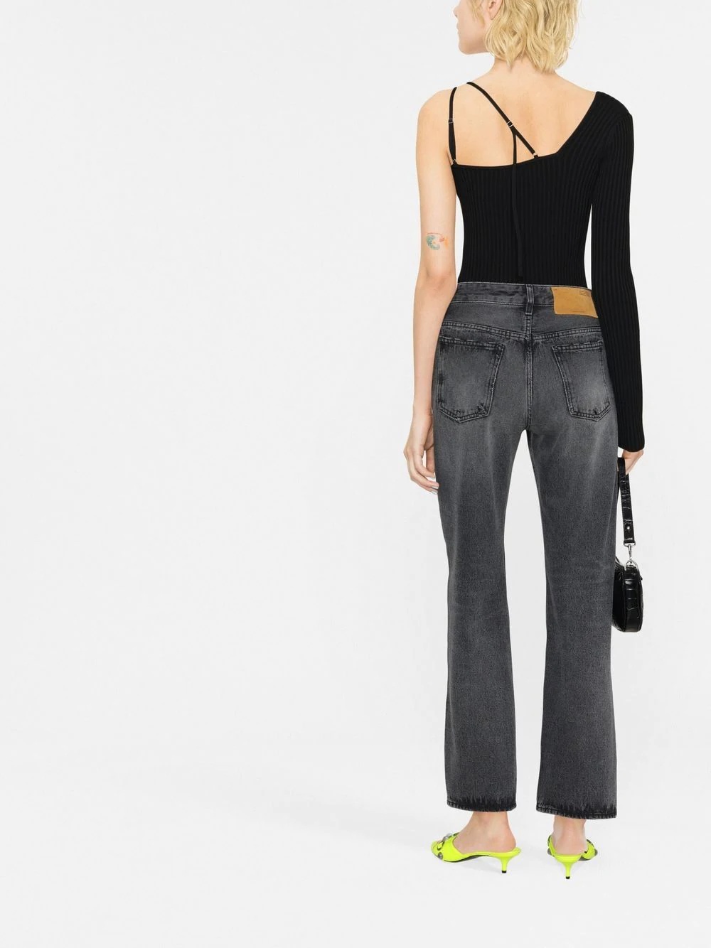 single-sleeve design top - 4
