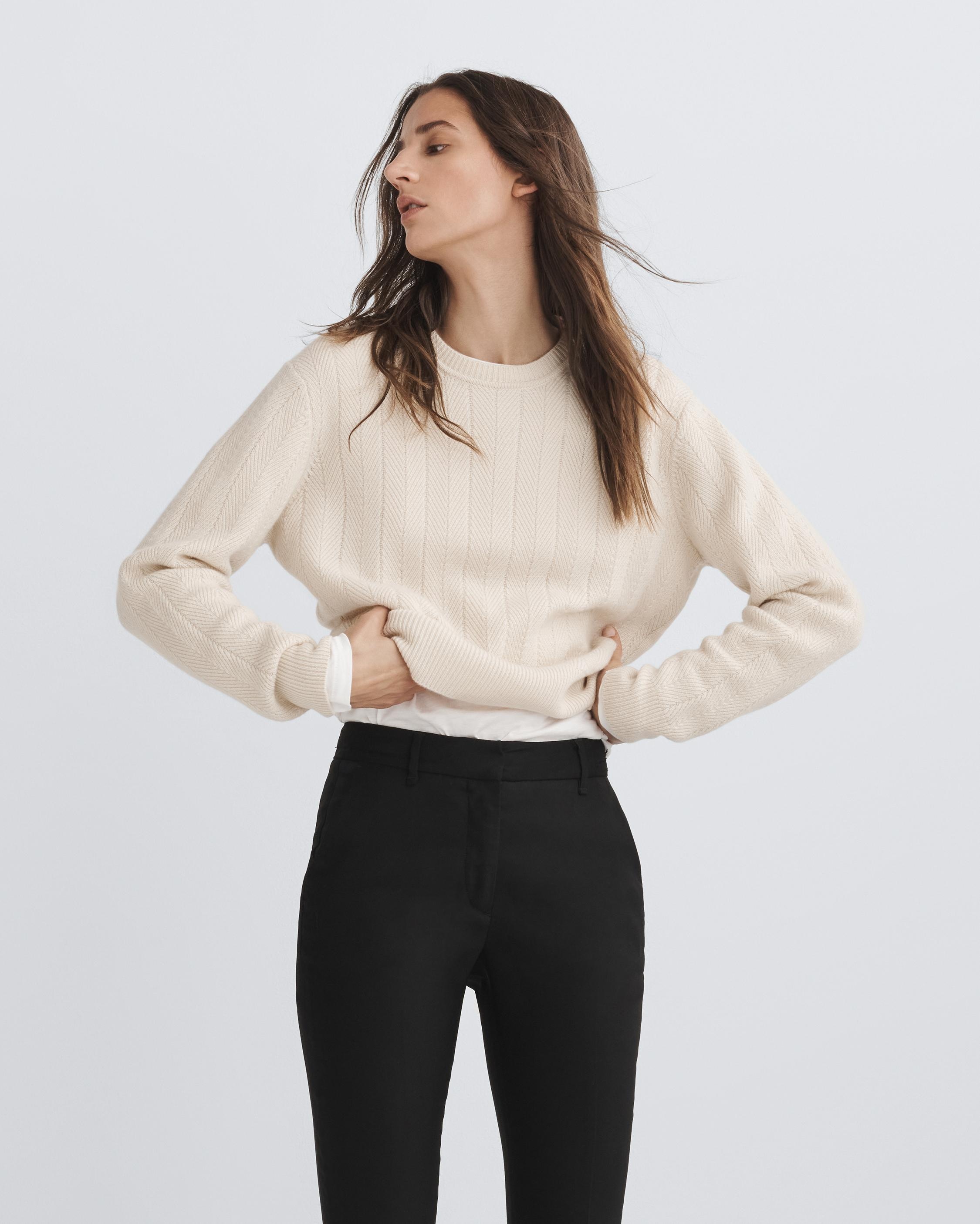 Durham Cashmere Crew
Relaxed Fit Sweater - 2