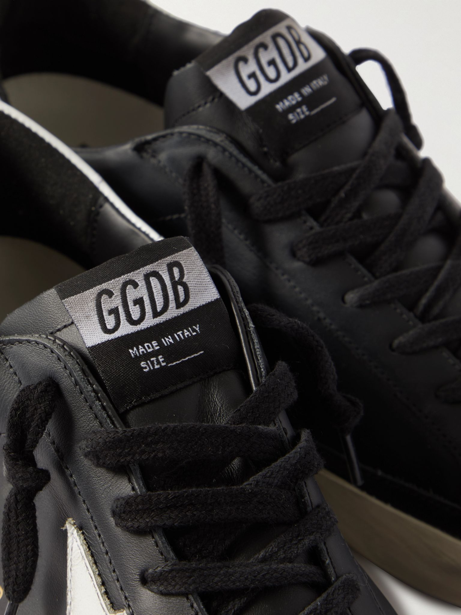 Super-Star Distressed Leather Sneakers Black - 6