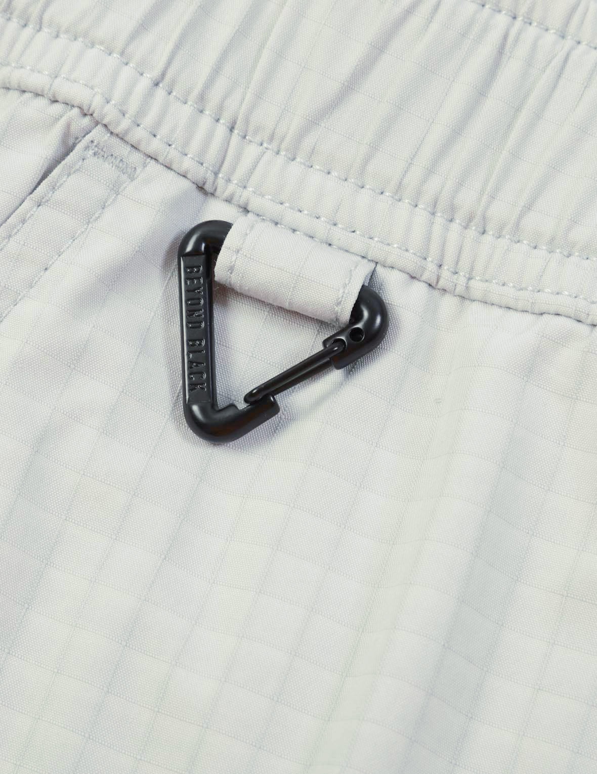 Hiking Cargo Pants - 10