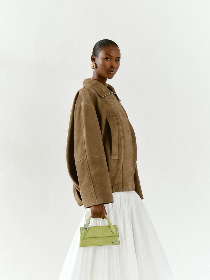 JACQUEMUS The long Chiquito with buckle outlook