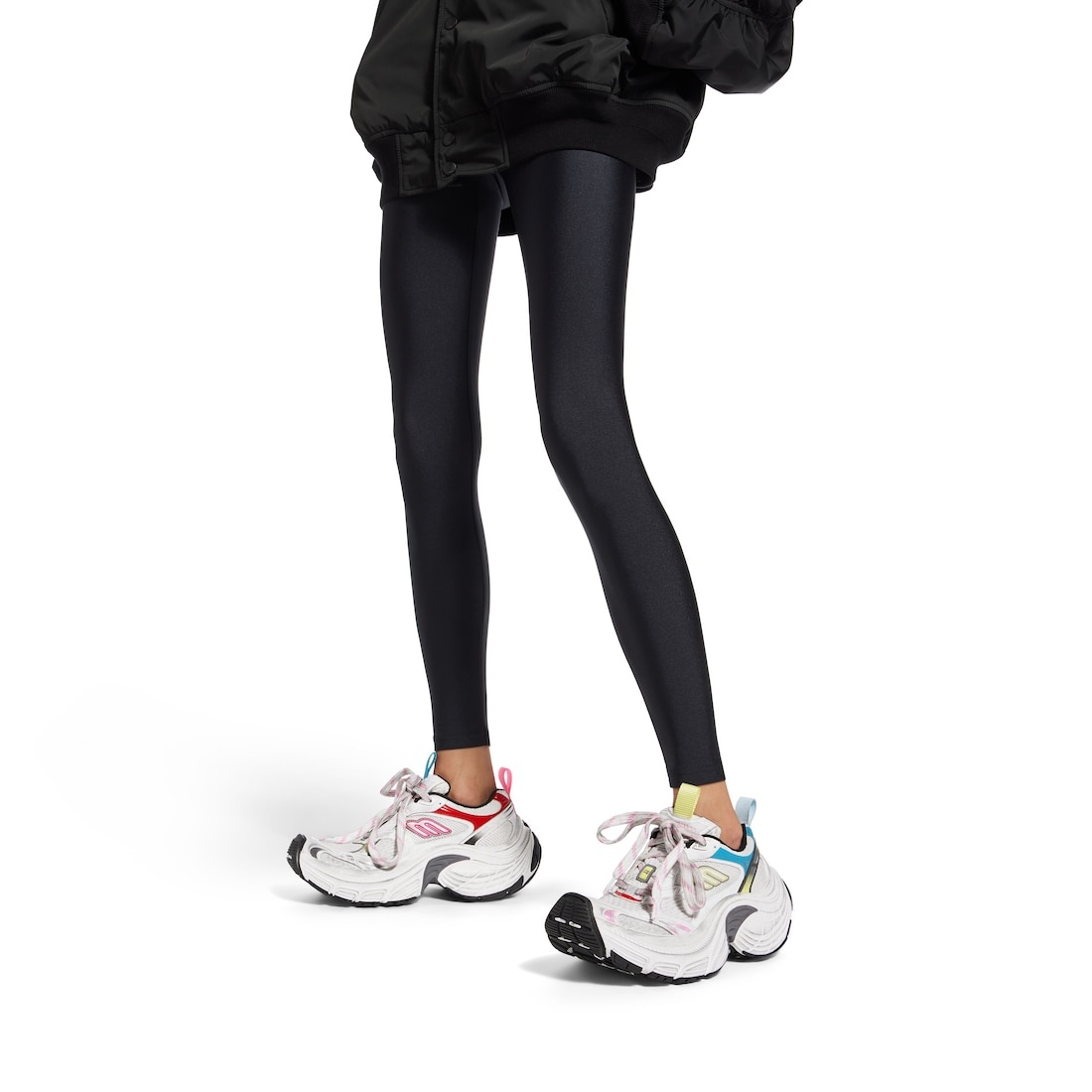 Women's 6xl Sneaker in White/pink/multicolored/black - 9