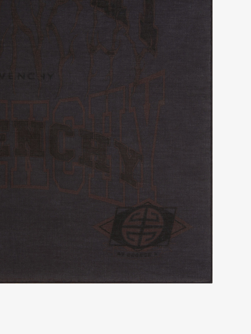 Givenchy BANDANA SCARF IN PRINTED COTTON outlook
