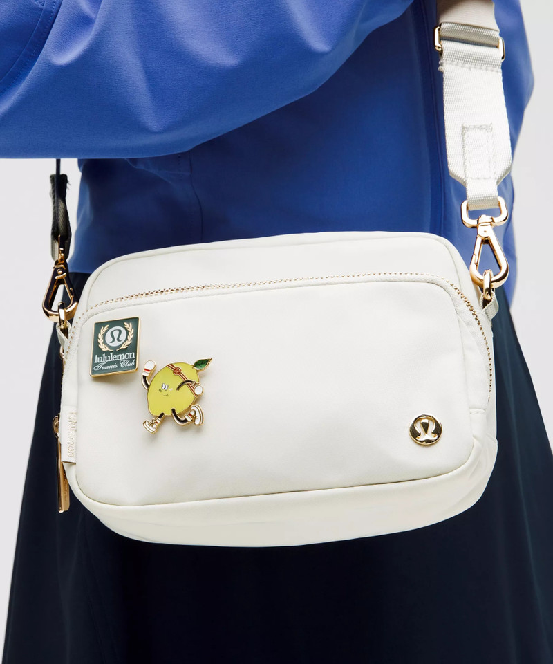 Collectible Pins *2 Pack 3