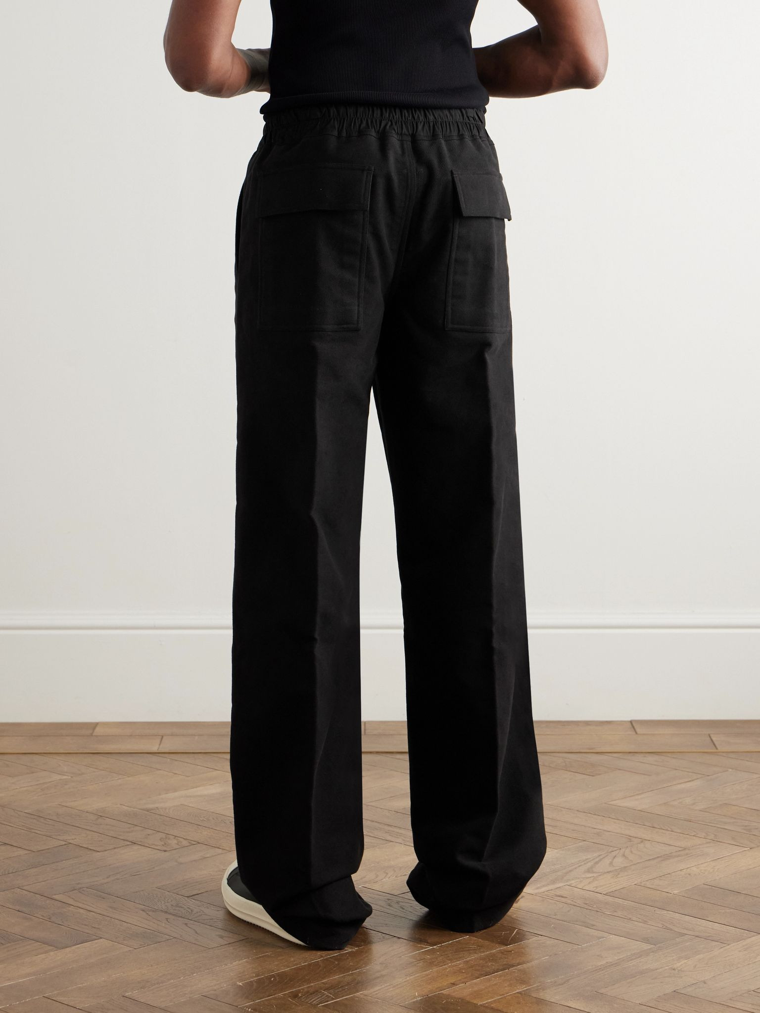 Dietrich Wide-Leg Brushed Cotton-Twill Drawstring Trousers Black - 4
