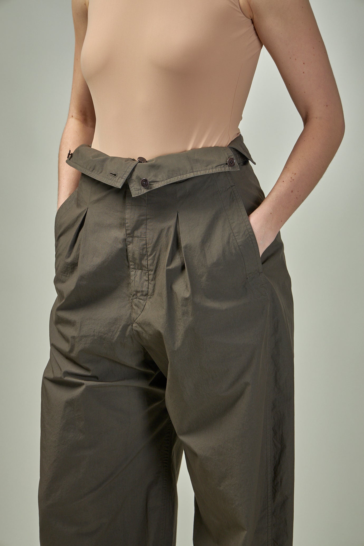 【送料&関税込】Lemaire folded Waistband Pants Lemaire Folded Waistband Pants | labelsfashion | REVERSIBLE