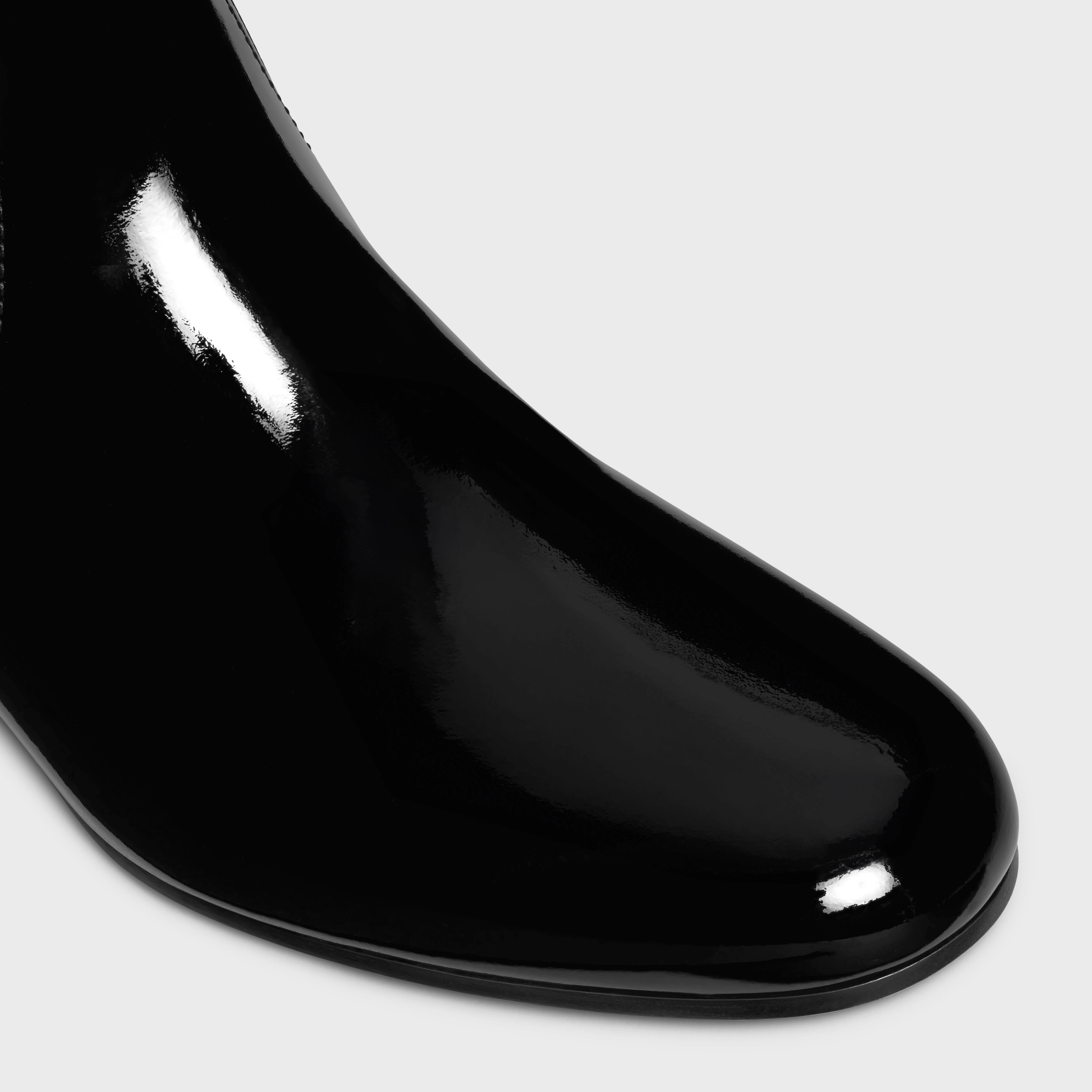 LES BOTTES CELINE TRIOMPHE UNDER THE KNEE BOOT in PATENT CALFSKIN - 4