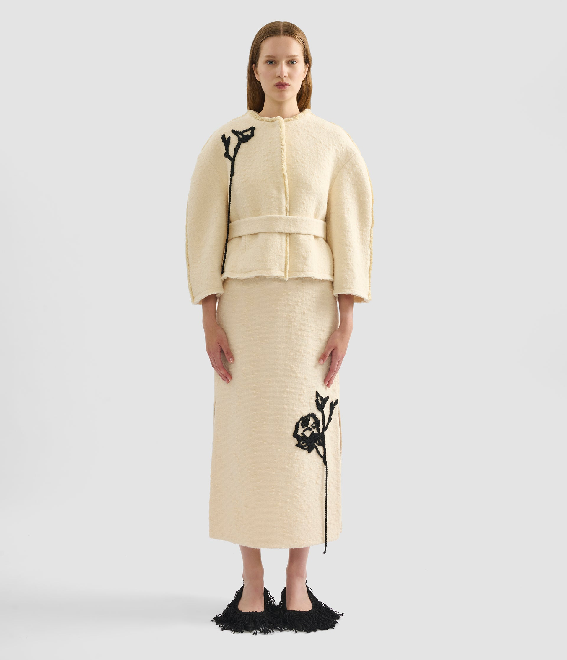 EMBROIDERED BOUCLÉ CROPPED JACKET - 4