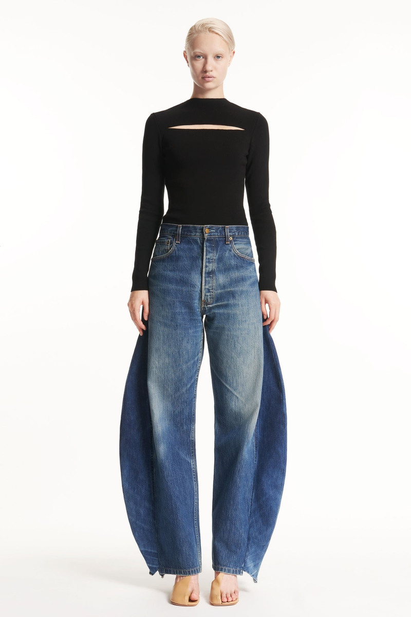 KNIT TOP WITH FRONT CUTOUT BLACK 1