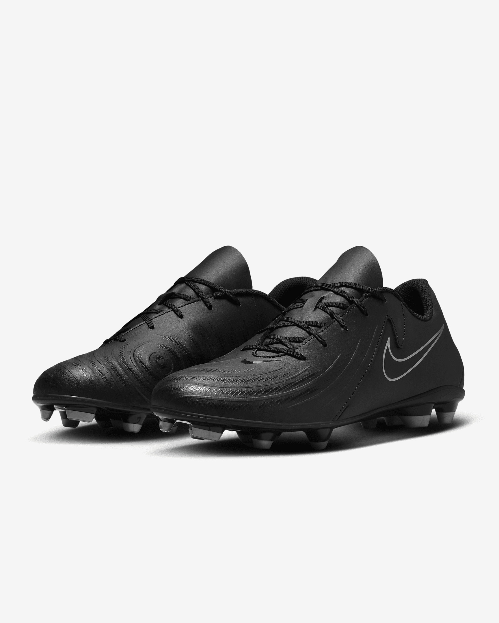 Nike Men's Phantom GX 2 Club MG Low-Top Soccer Cleats - 5