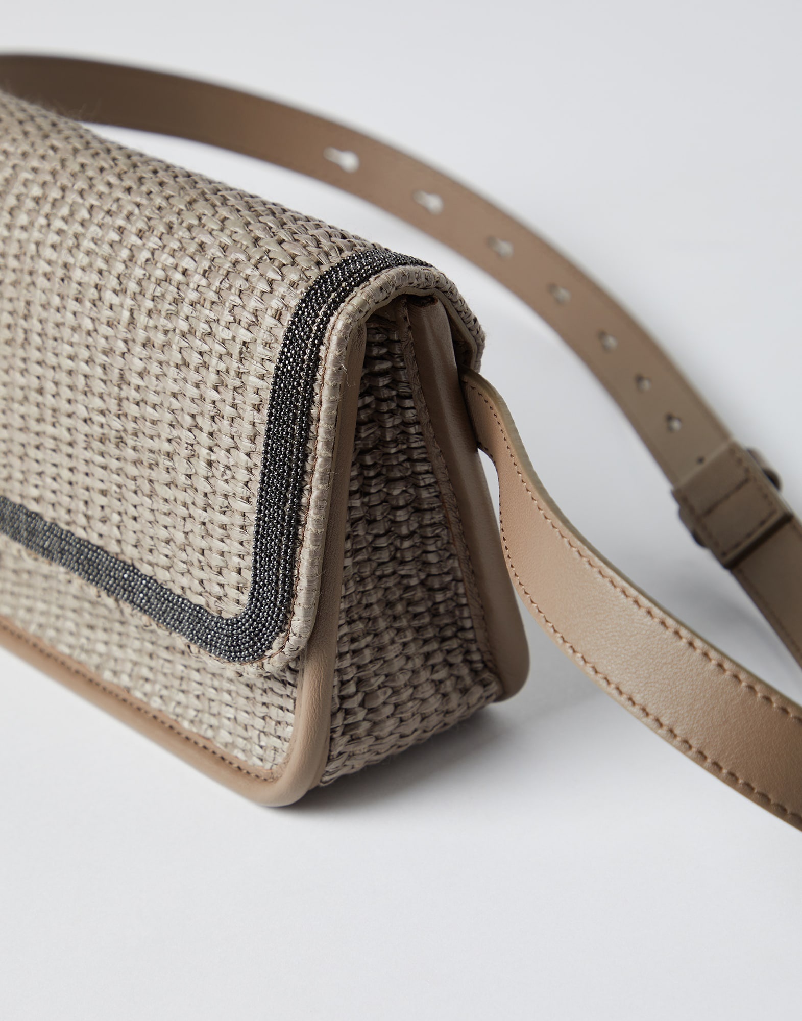 Techno raffia and calfskin bag with precious contour - 3