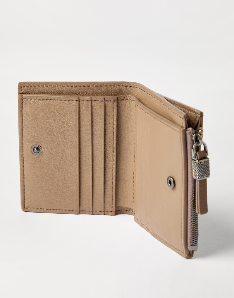 Grained leather small wallet with shiny zipper pull 5