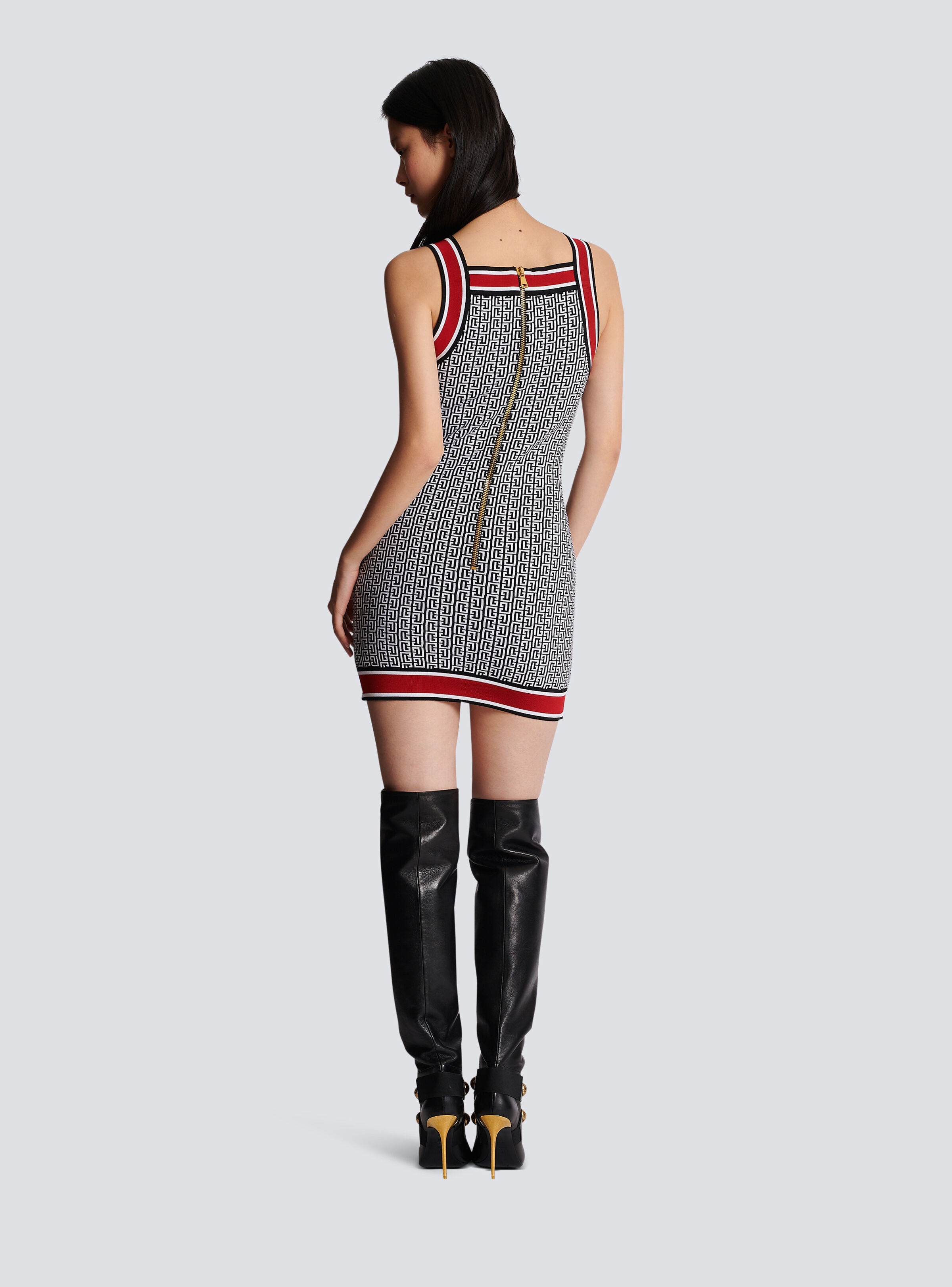 Short monogrammed knit dress - 4