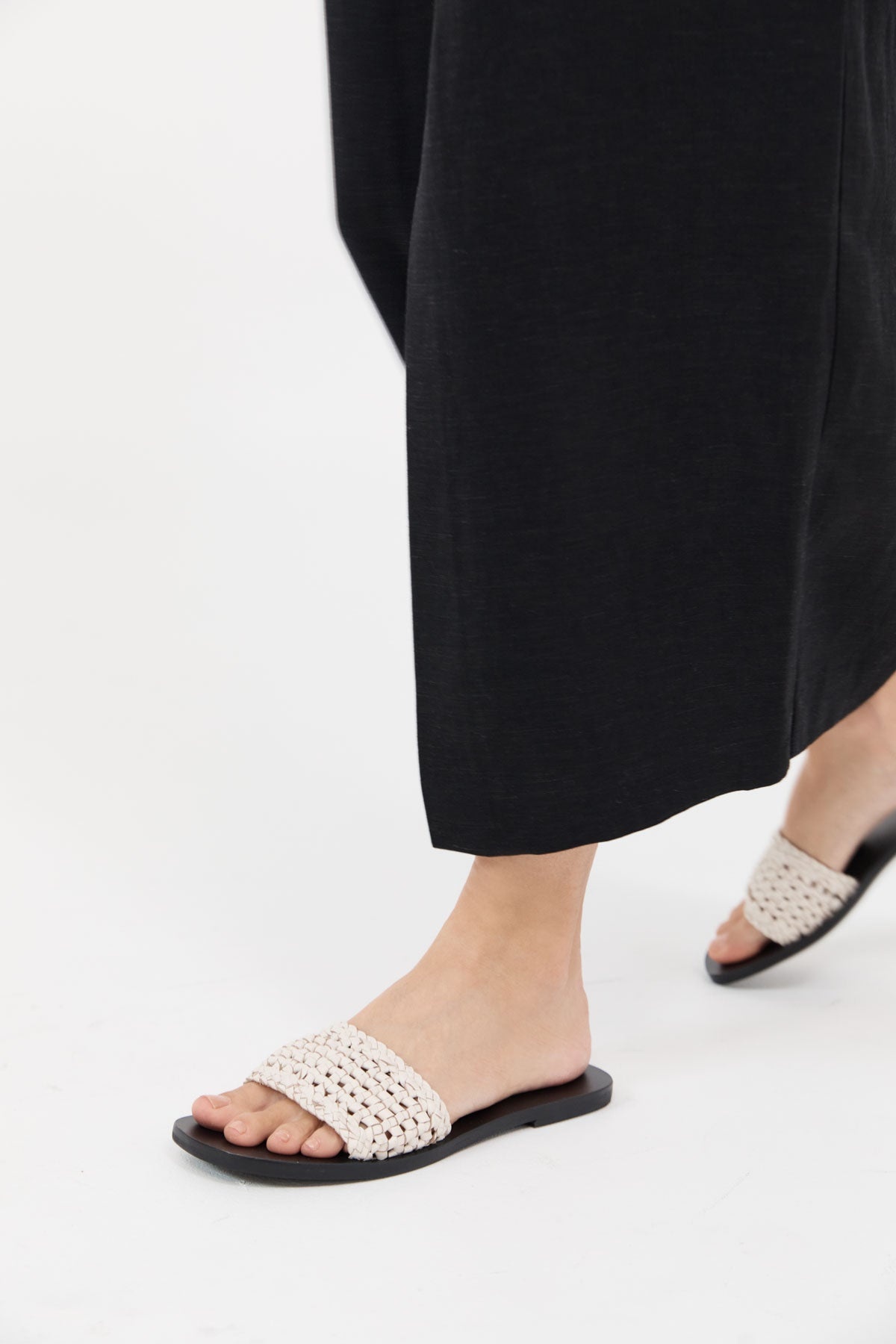 Macrame Mesh Slides - Tofu - 1
