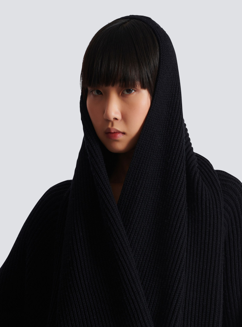 Oversized knit hoodie 7