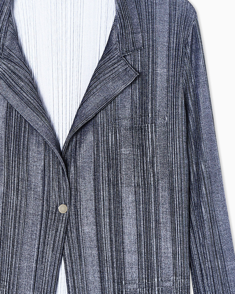 GIORGIO ARMANI CASUAL JACKETS outlook