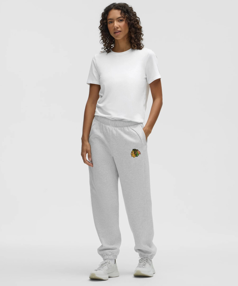 Scuba Mid-Rise Oversized Jogger *Chicago Blackhawks 1