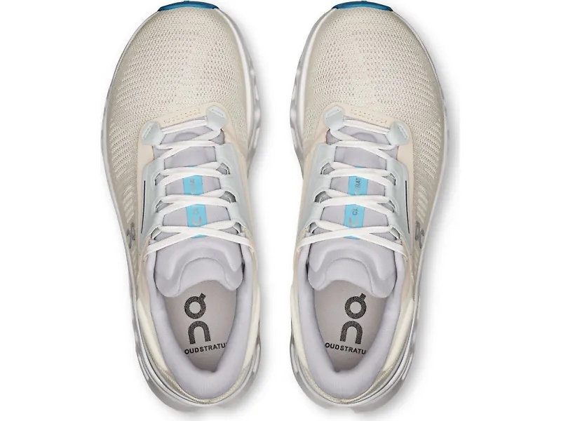 On Cloudstratus 3 - 3