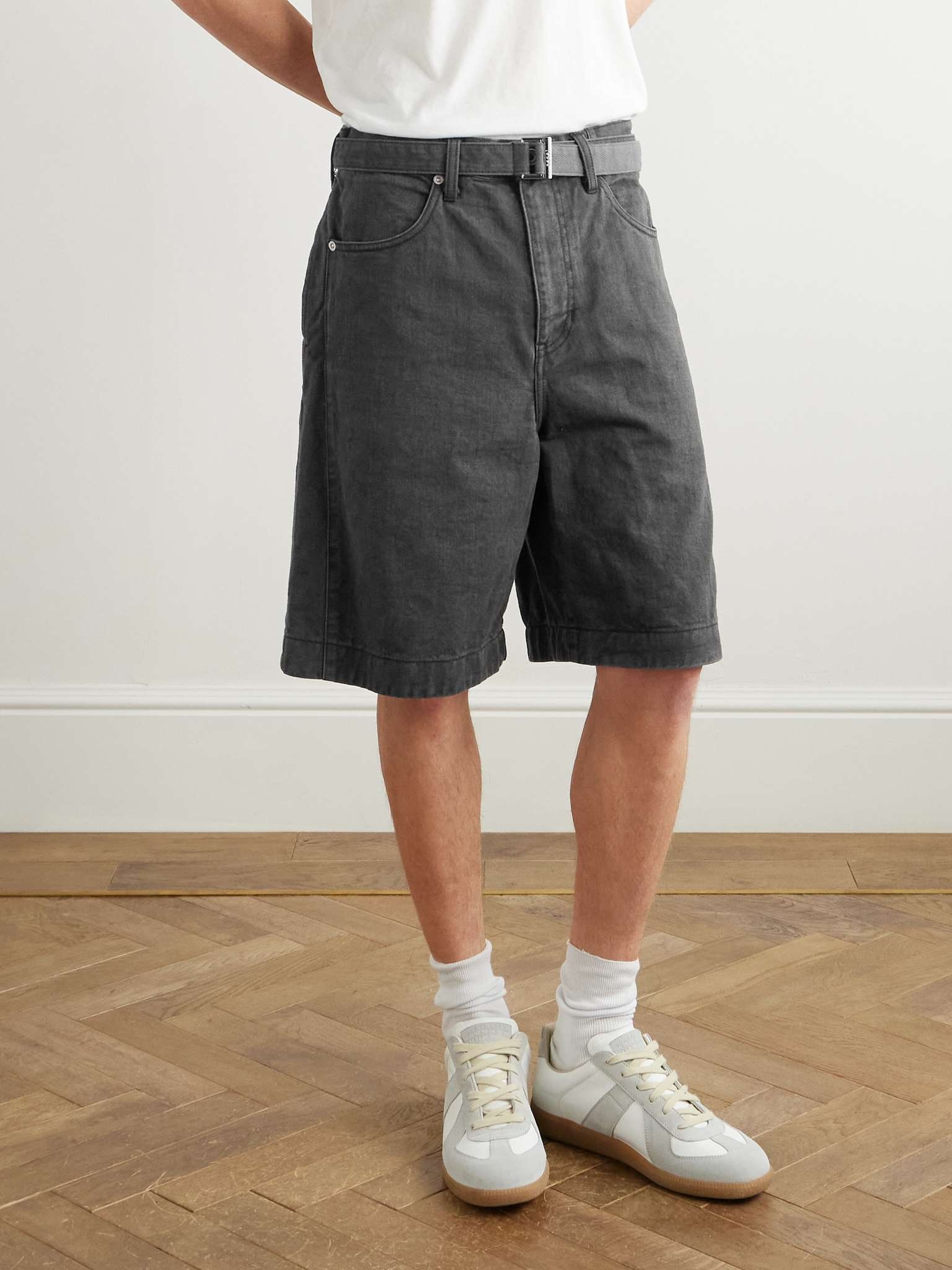 Wide-Leg Belted Denim Bermuda Shorts - 3