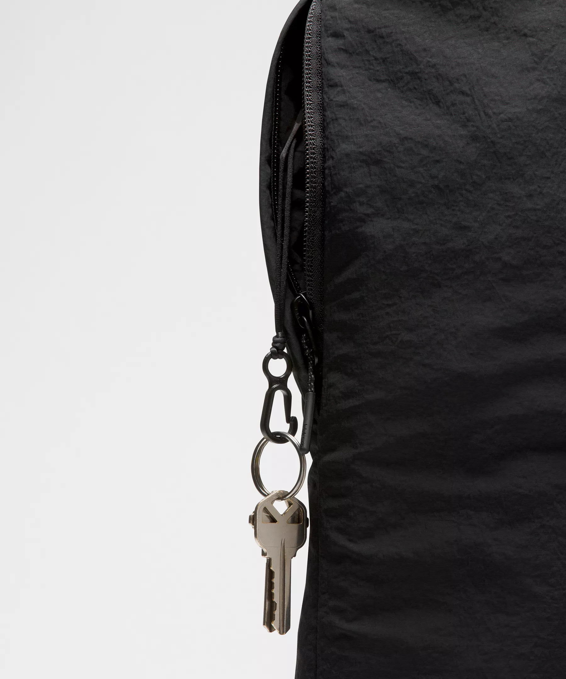2-in-1 Convertible Backpack 21L 4