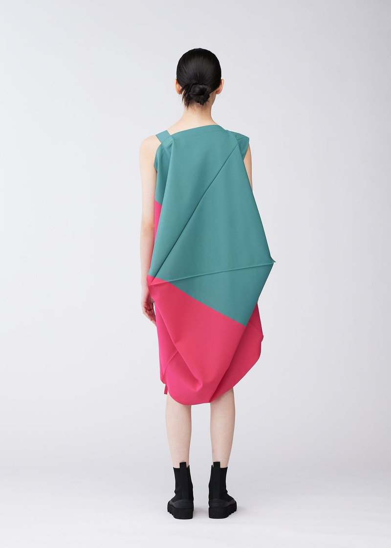 SWITCHING VOLUME DRESS 6