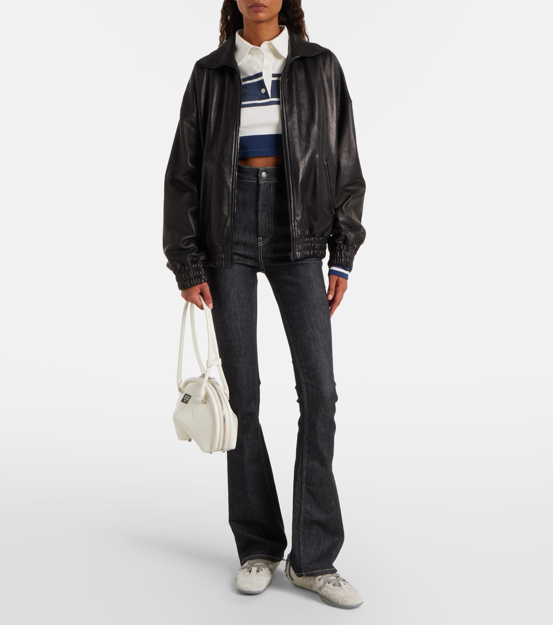High-rise flared jeans - 2