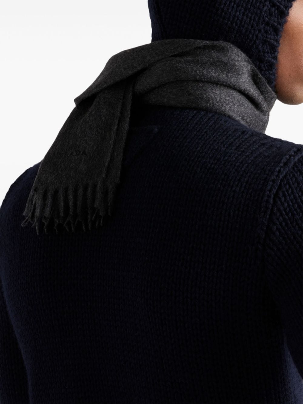 logo-embroidered cashmere scarf - 4