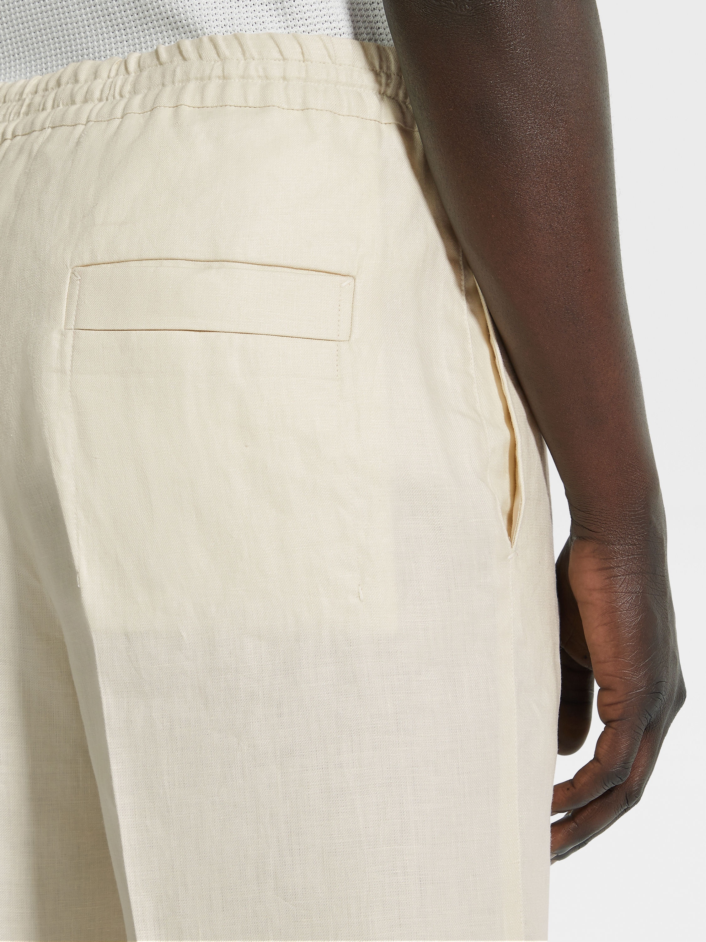 WHITE OASI LINO SHORTS - 2
