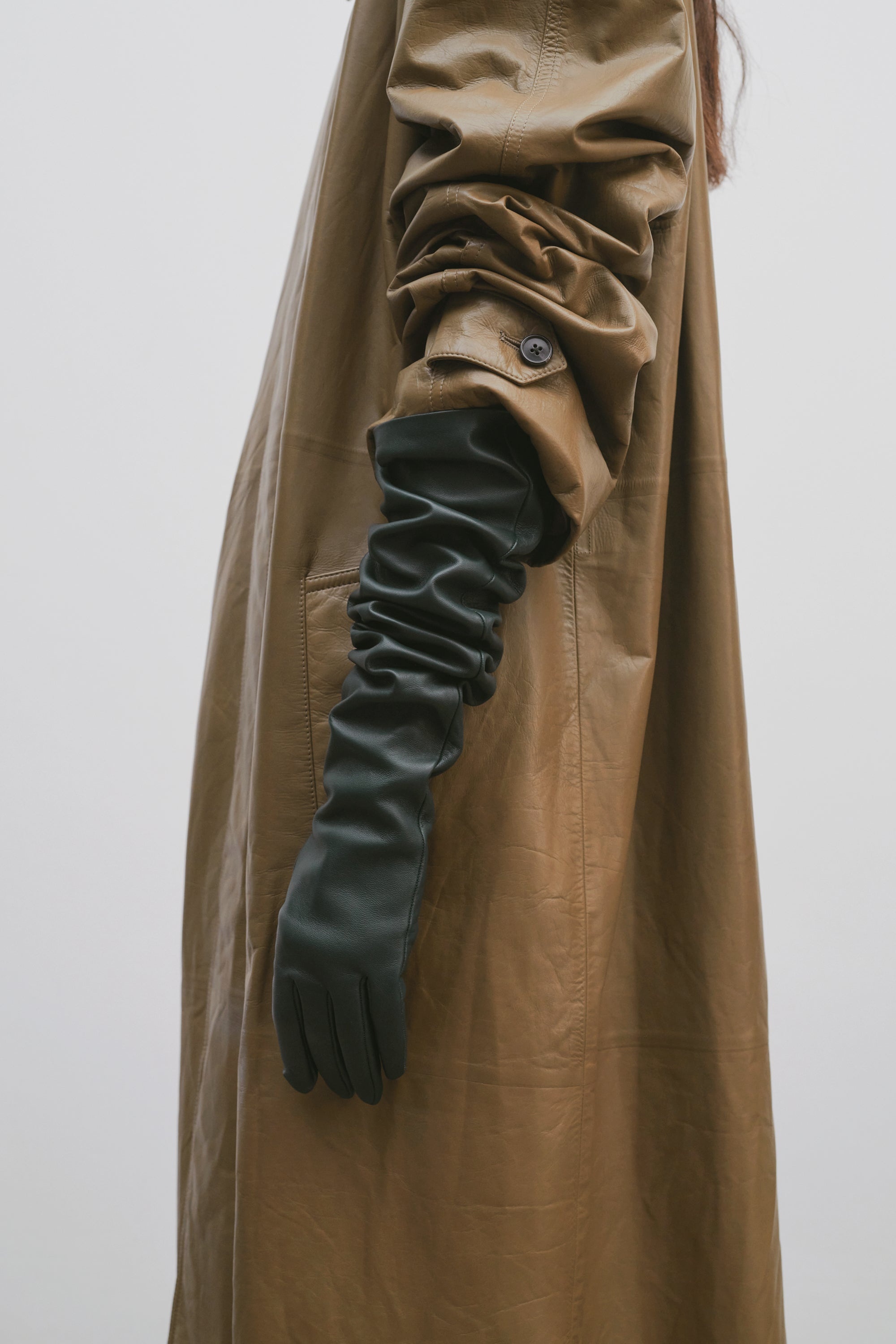 The Row Simon Gloves in Leather | REVERSIBLE