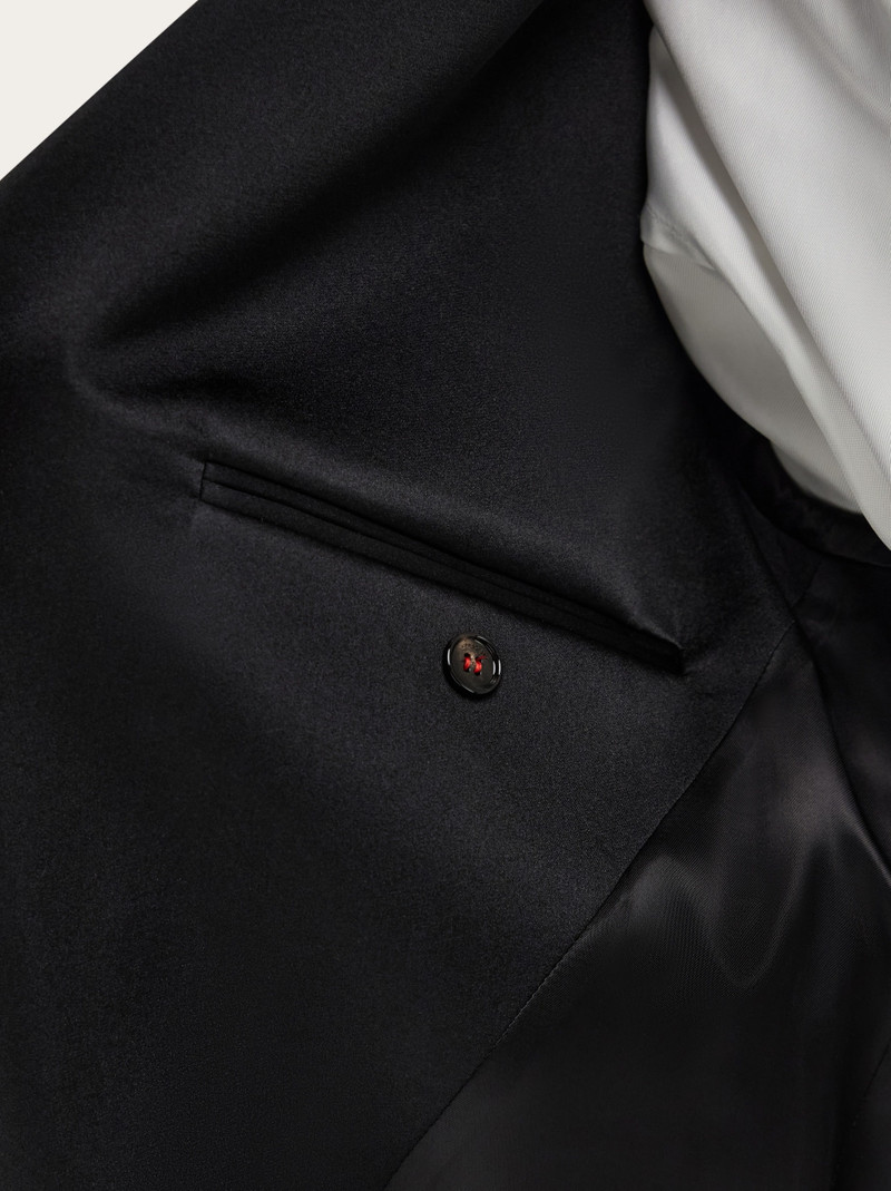 Single breasted coat 9