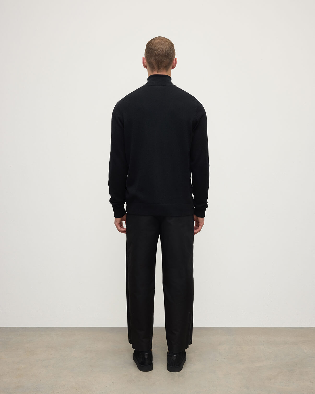 Classic Cashmere Black Cardigan - 4