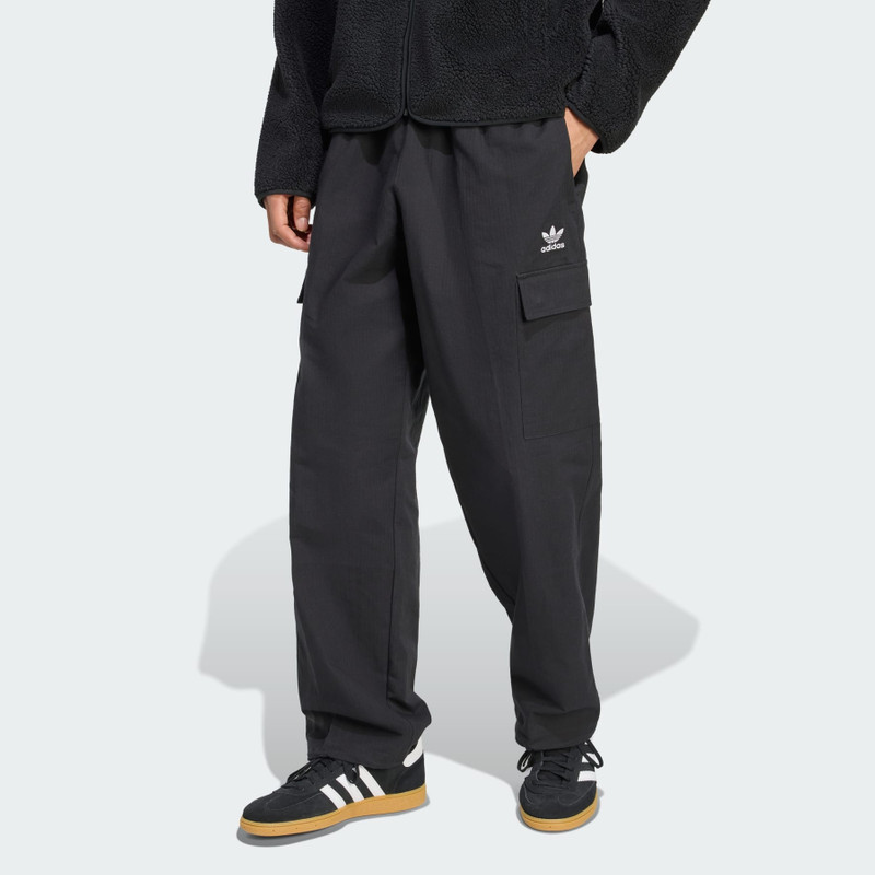 adidas Trefoil Essentials Woven outlook