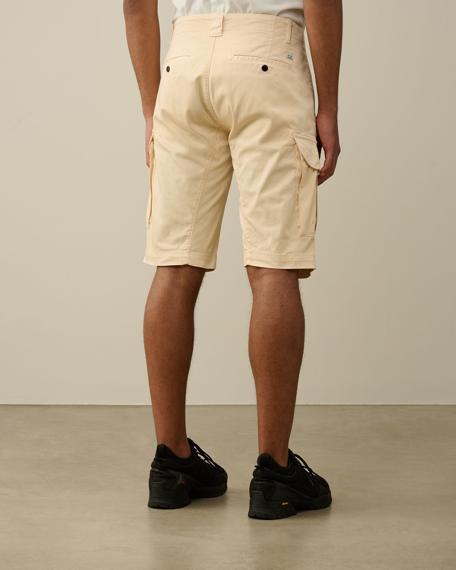 Stretch Sateen Cargo Shorts - 3