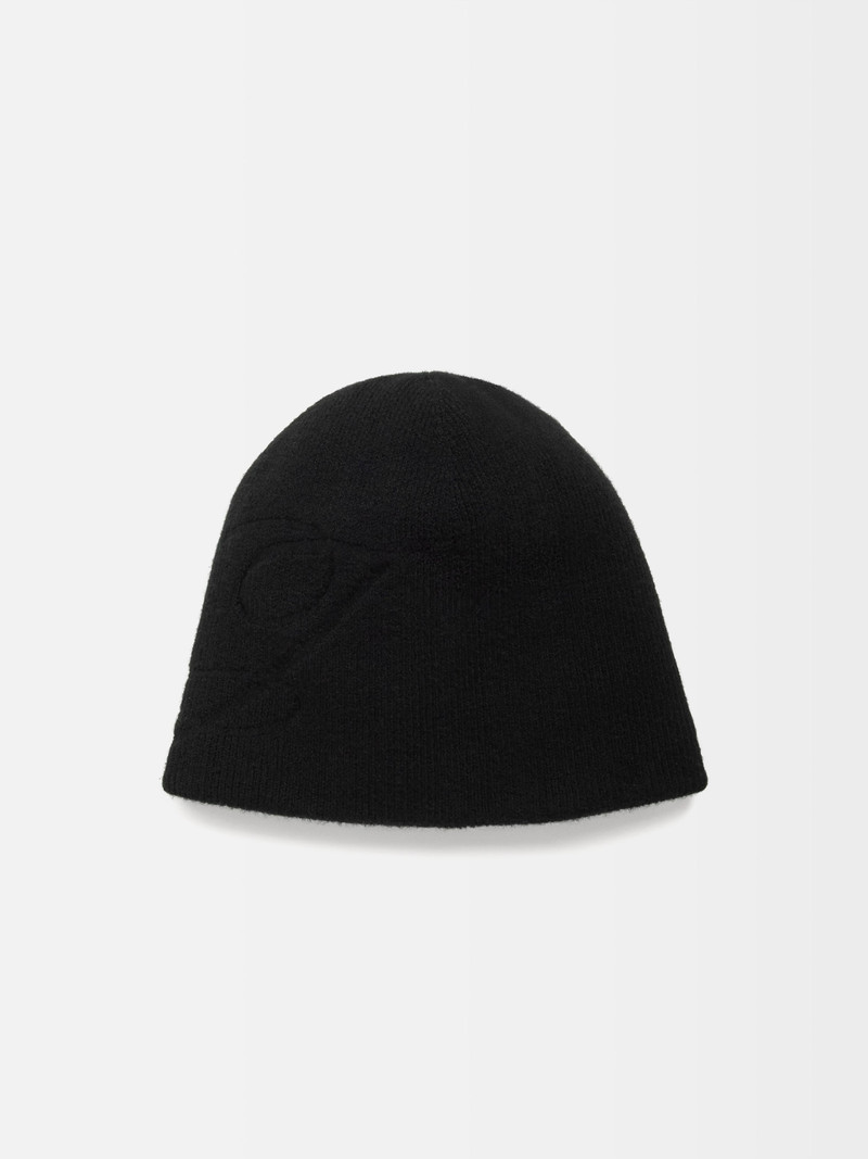 The J beanie 1