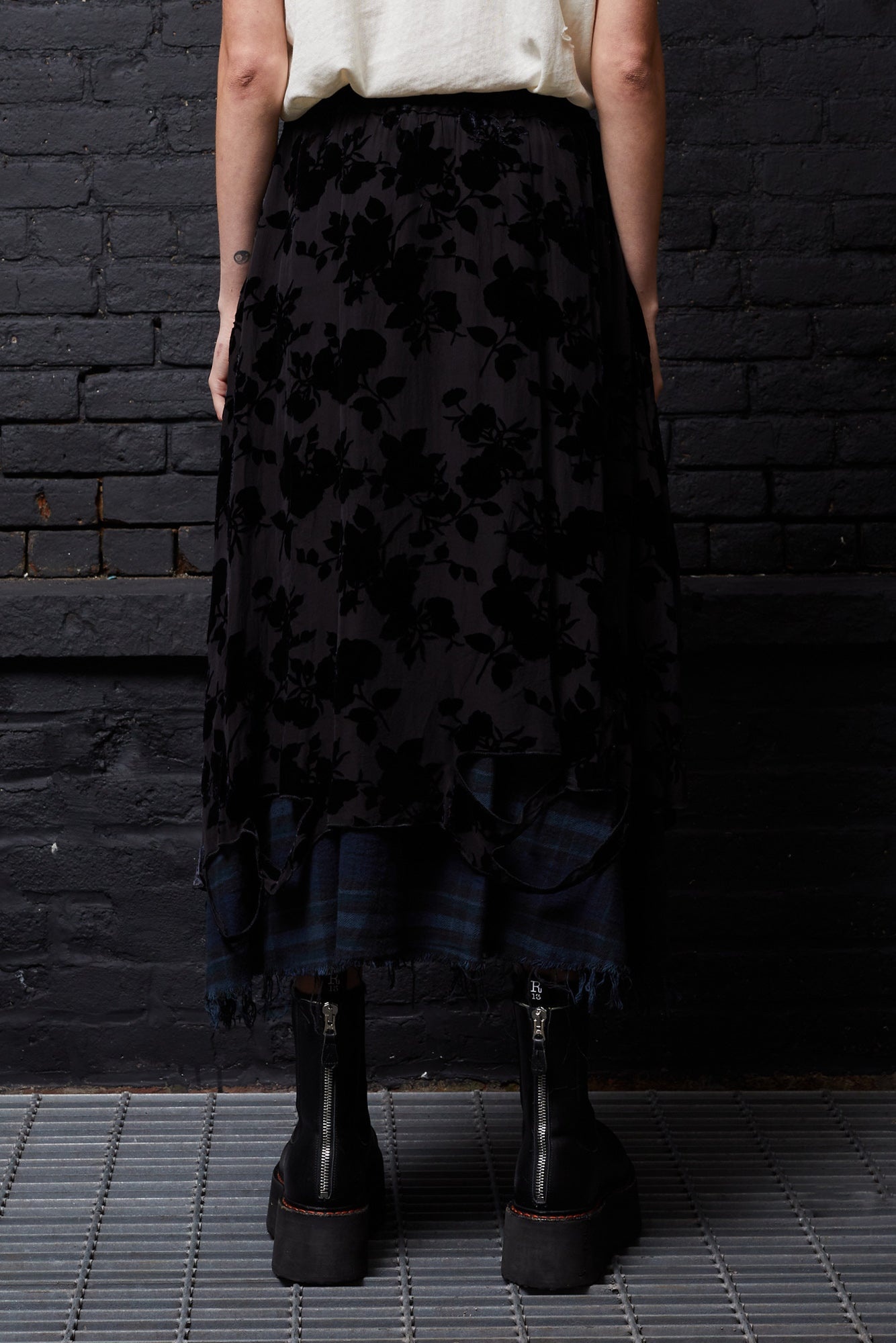 DOUBLE LAYER MIDI SKIRT - OD BLACK - 4