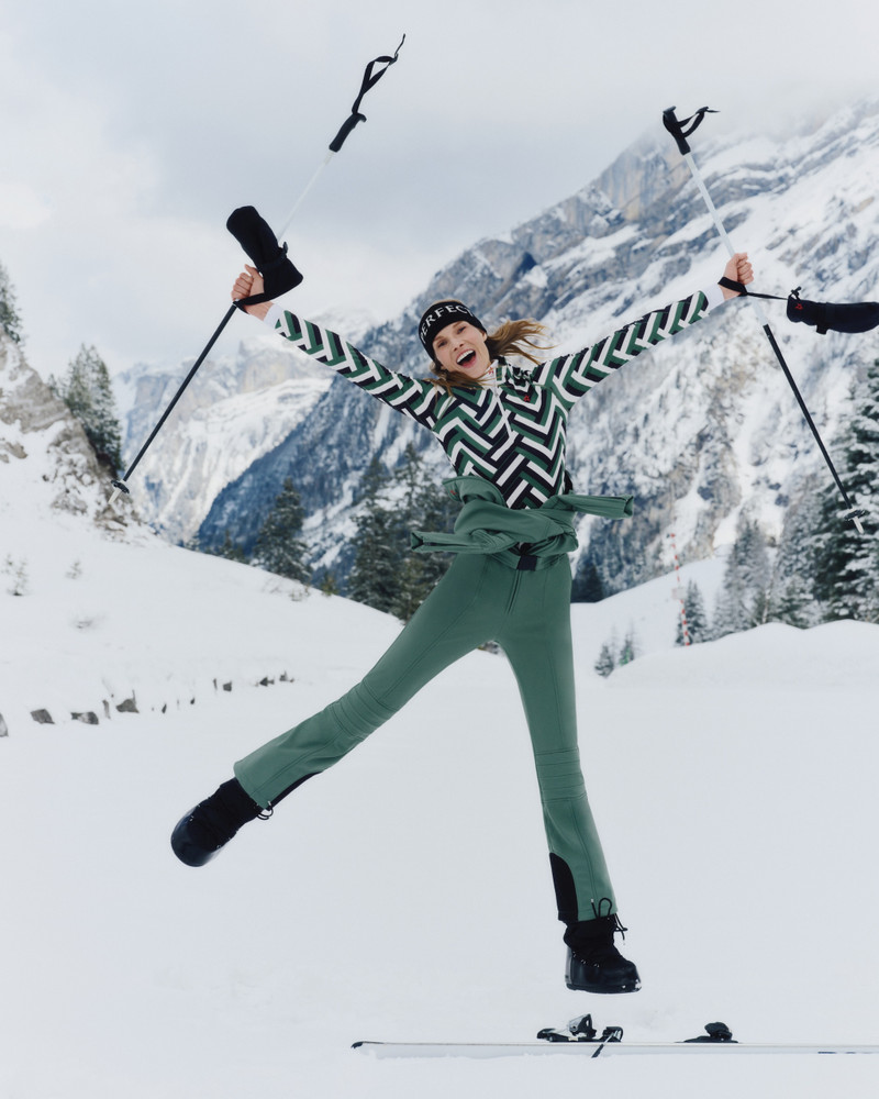 PERFECT MOMENT 1/4 Zip Base Layer Top outlook