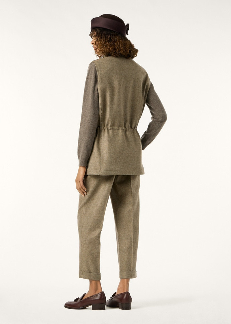 Traveler Vest 5