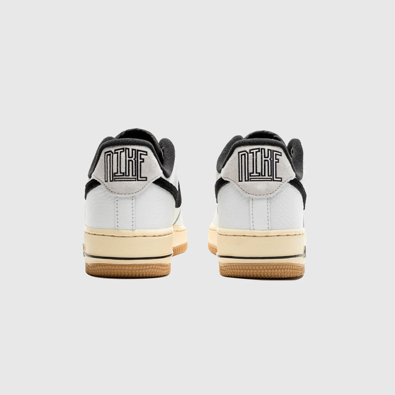 Nike WMNS AIR FORCE 1 '07 LX "COMMAND FORCE" outlook