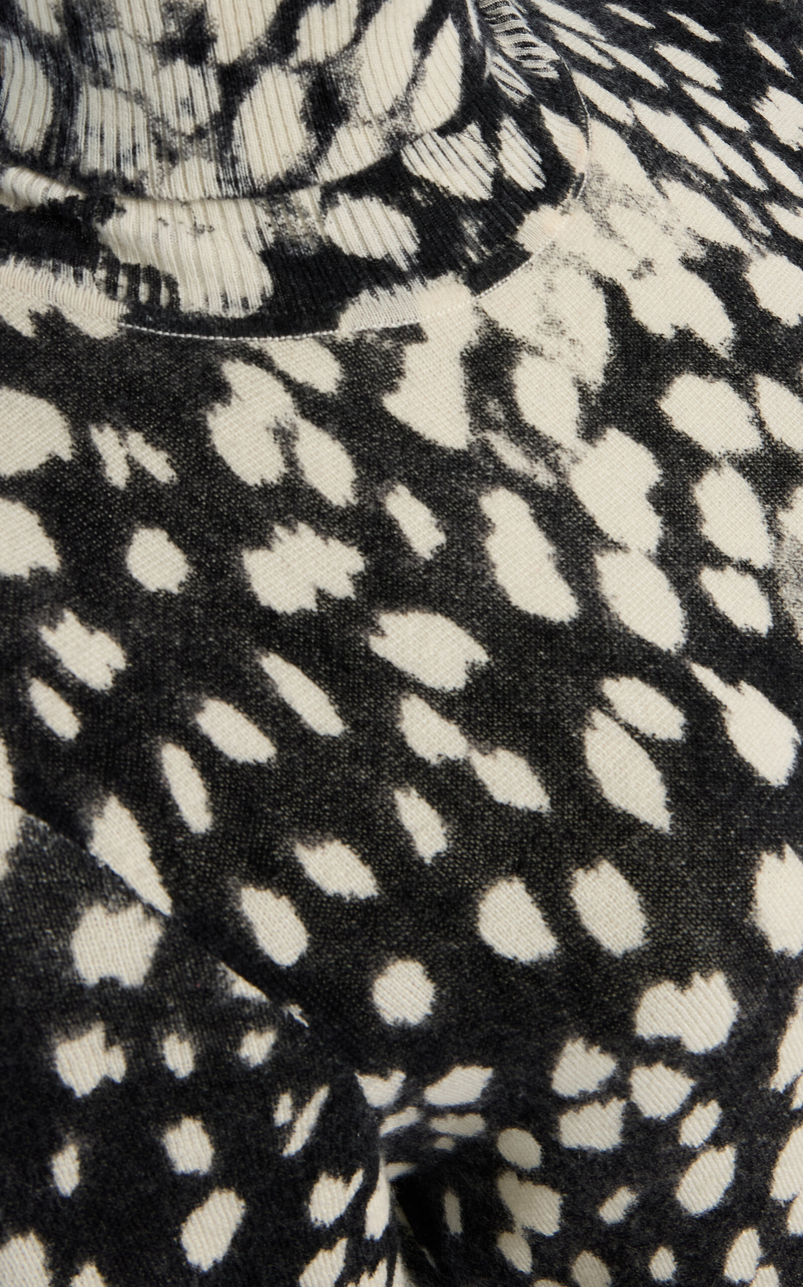 The Camille Printed Cashmere Gown animal - 6