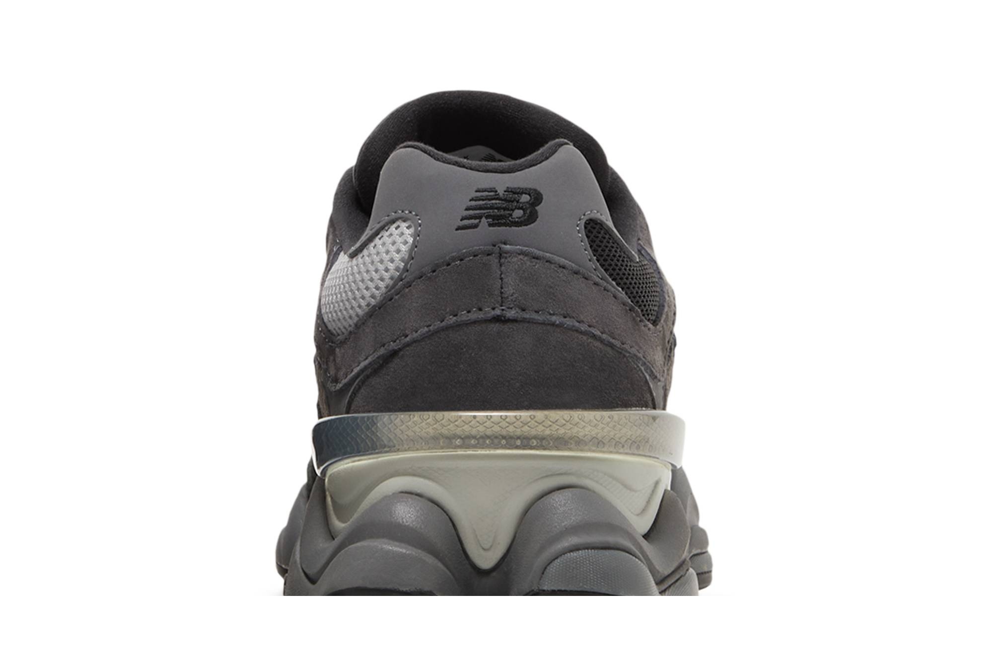 9060 'Black Castlerock' - 7