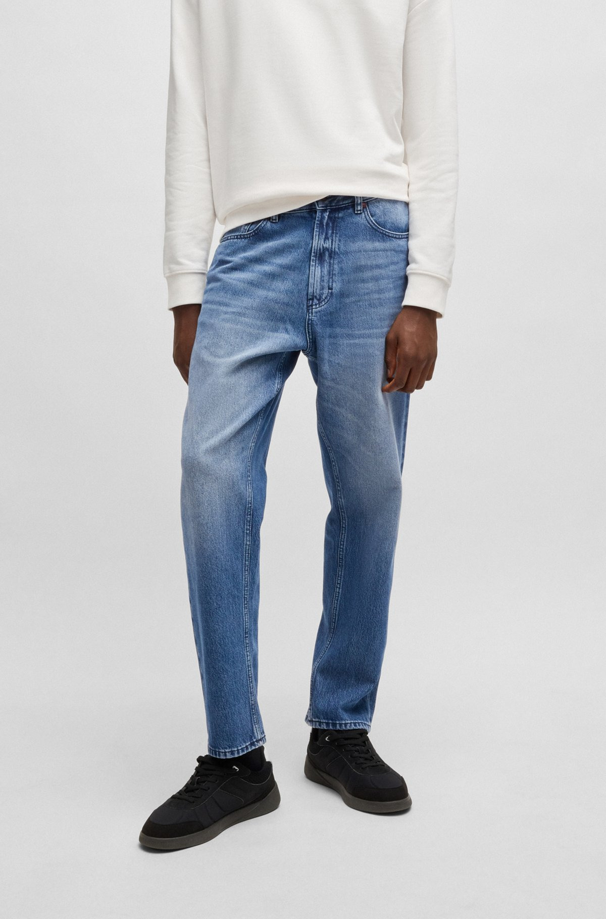 TAPERED-FIT JEANS IN BLUE VINTAGE-WASH DENIM - 2