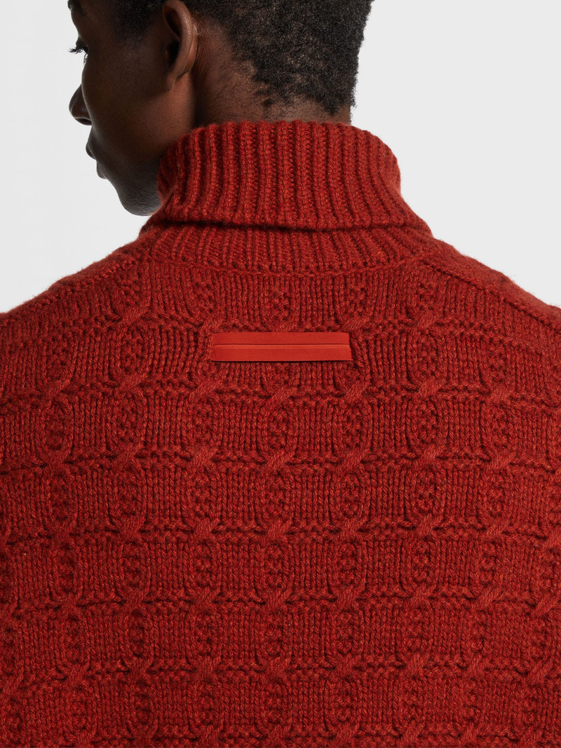 DARK RED OASI CASHMERE TURTLENECK 4