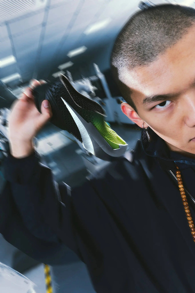 DAO3-JUN Aliveform x Acronym® The Blade Wasp Tech 12