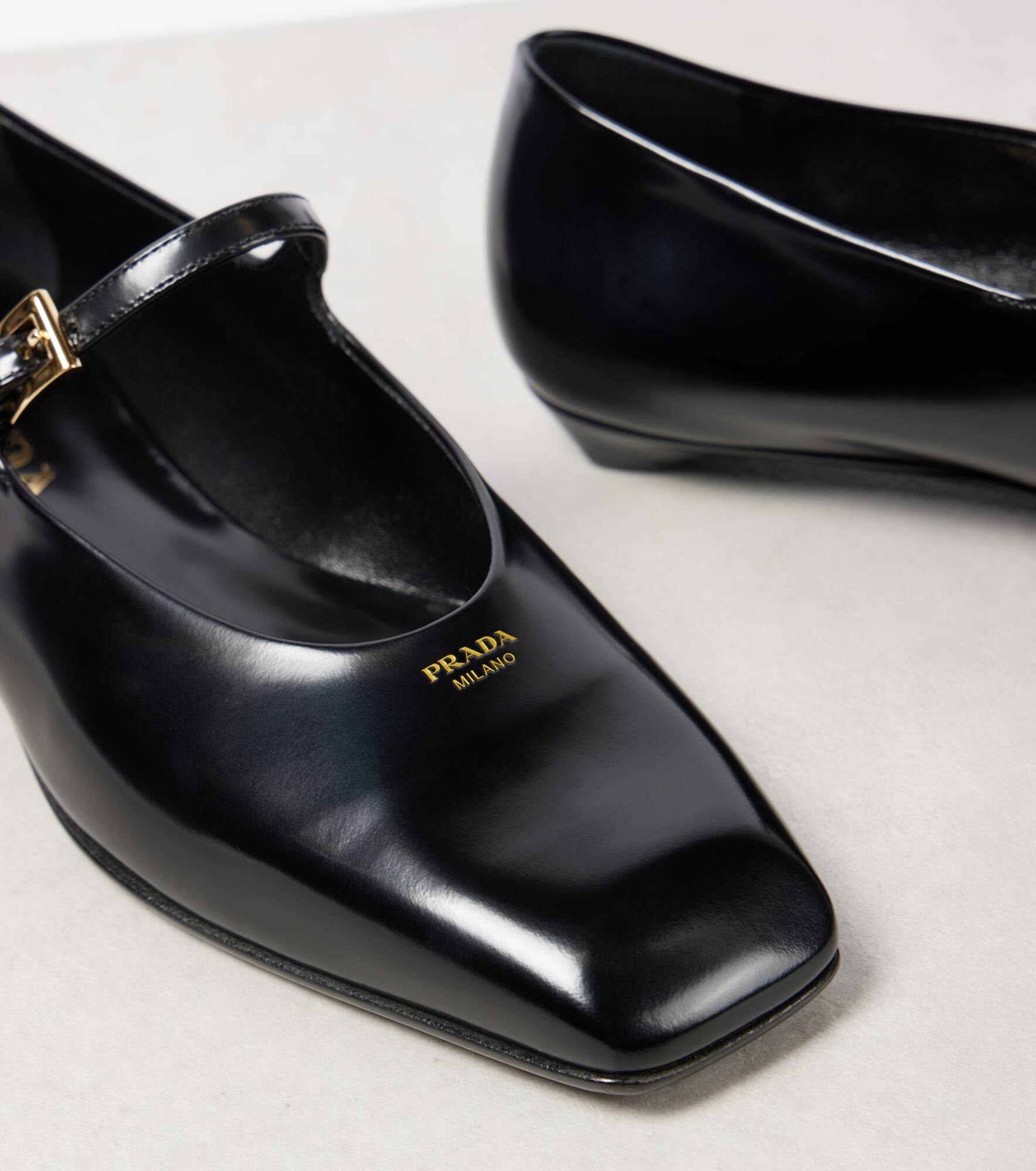 Brushed leather Mary Jane flats - 5