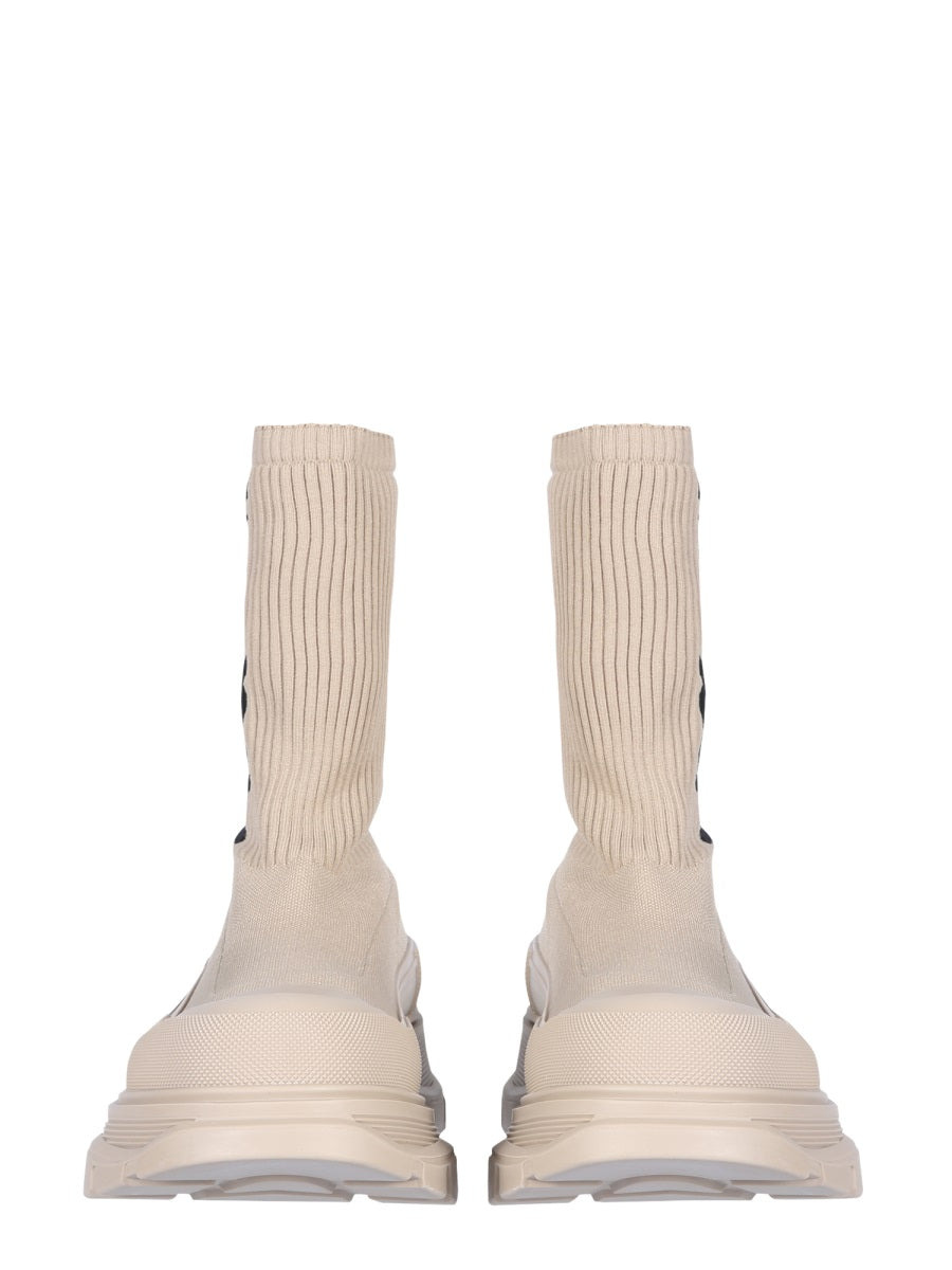 Alexander Mcqueen Men Tread Slick Boot - 2