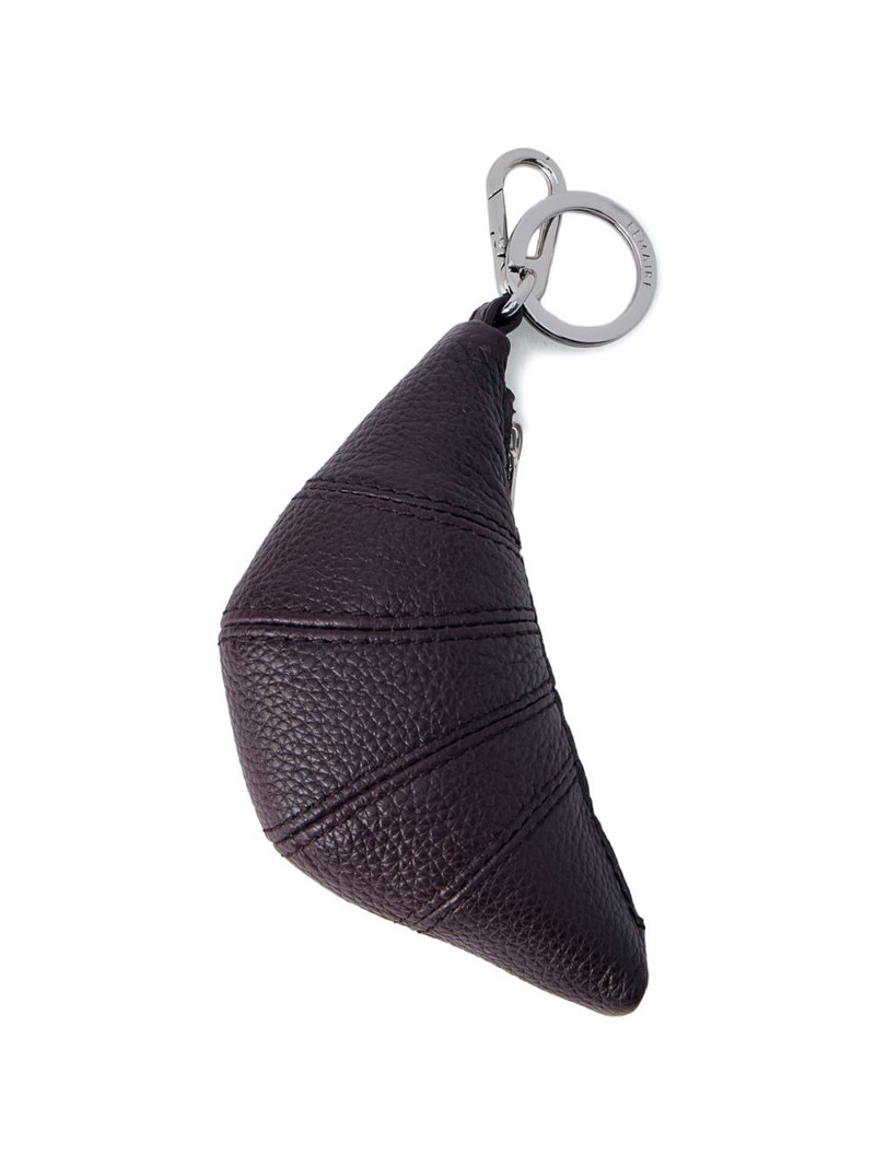 Croissant pebbled leather key holder 1